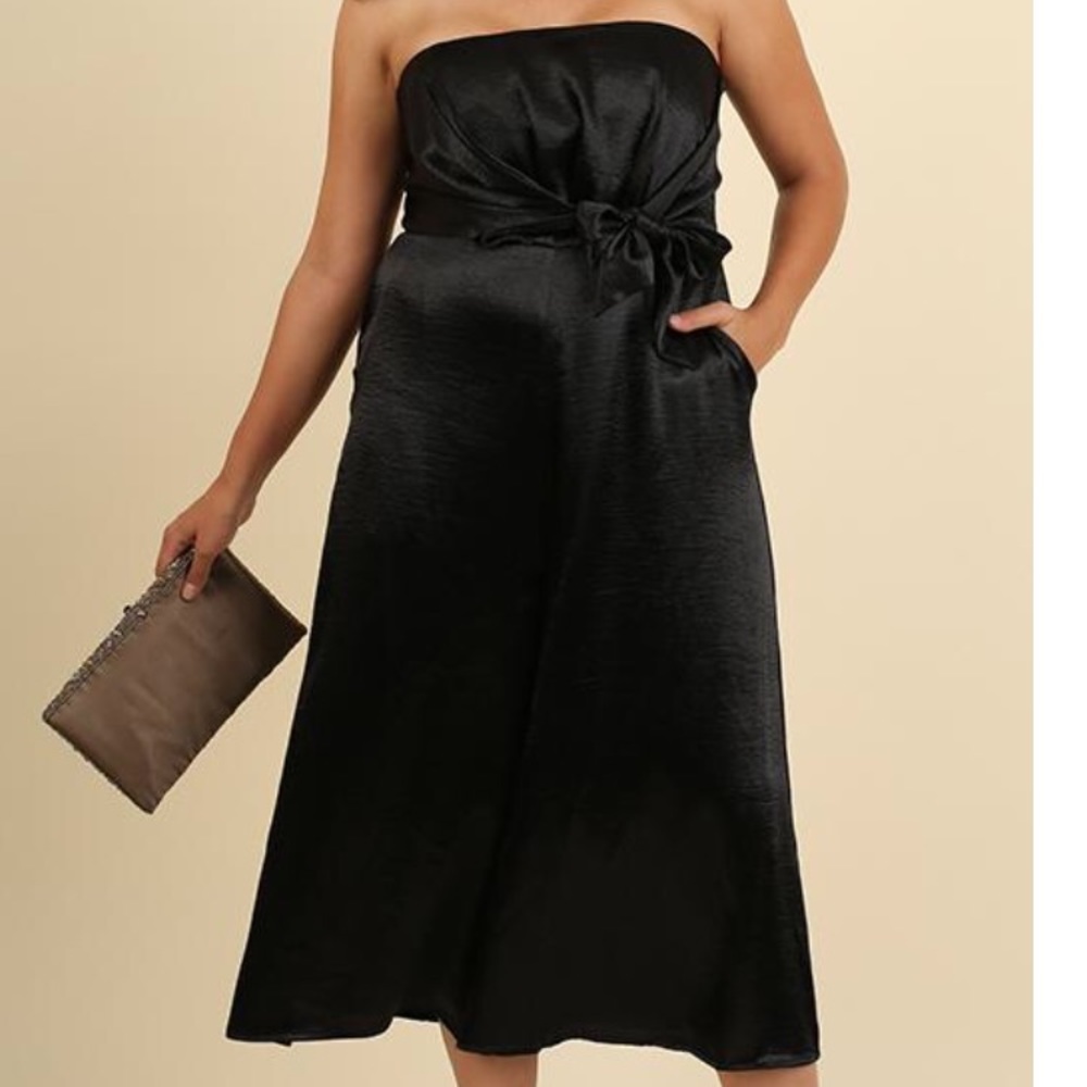 NWT Wideleg textured satin jumpsuit